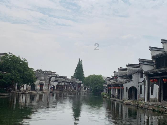郭晶晶夫妇的7000万捐款,诠释什么才是真正的豪门作派